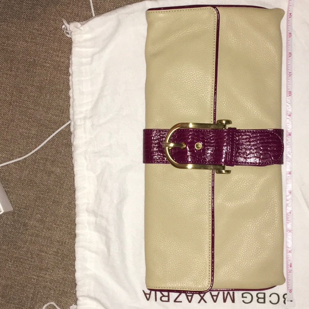 🎀BCBG clutch🎀new🎀 - Picture 2 of 8